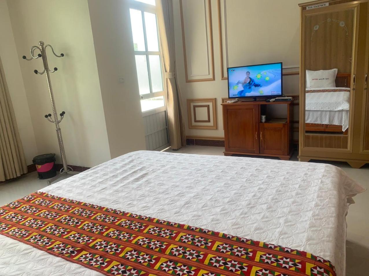 Viet Hoang Hotel Bao Lac 외부 사진
